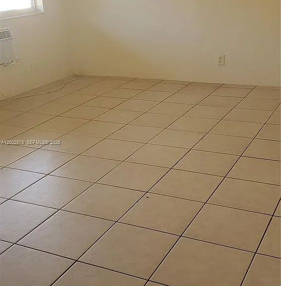 2230 Madison St #14 — Photo 5