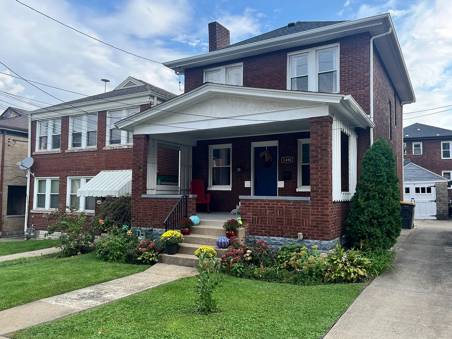 3 bed, 1380 sqft, $1,950 — Photo 1
