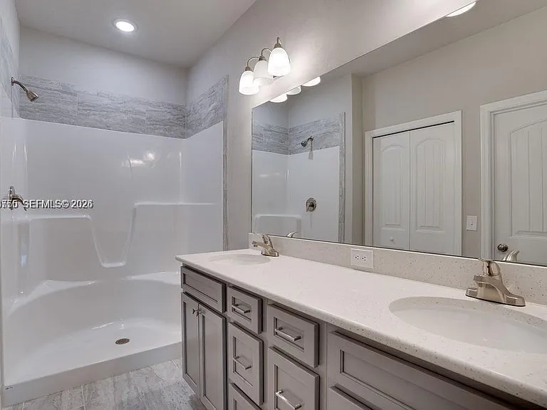 24722 SW 21 Lane Other City In The State — Photo 13