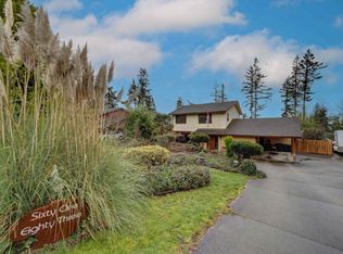 6183 Bligh Rd, Sechelt, BC V7Z 0M1