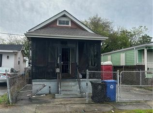 2033 Mazant St, New Orleans, LA 70117