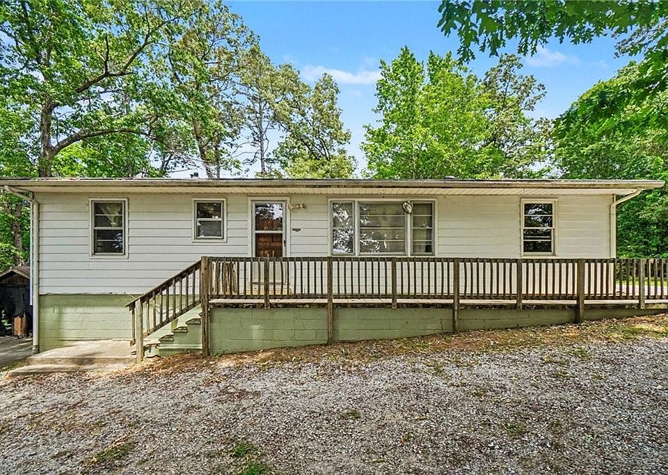 1st image of 3944 Fairburn Rd