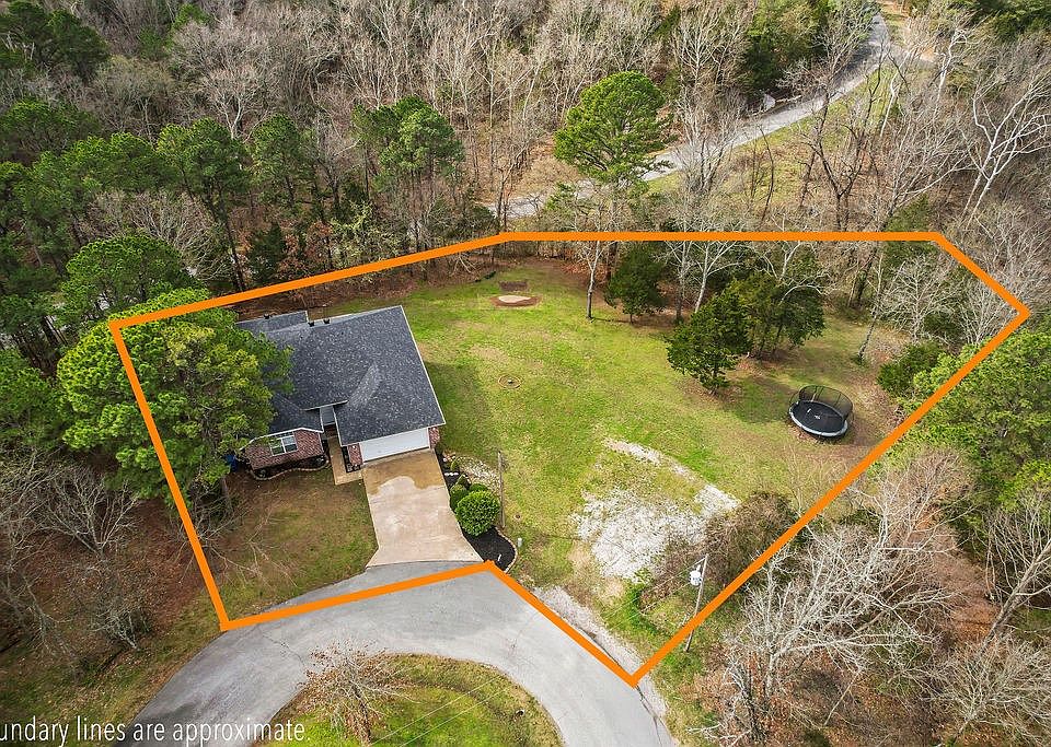 1st image of 7 Hadrian Ln