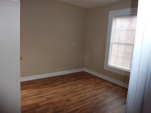 4th image of 1001 Julian St