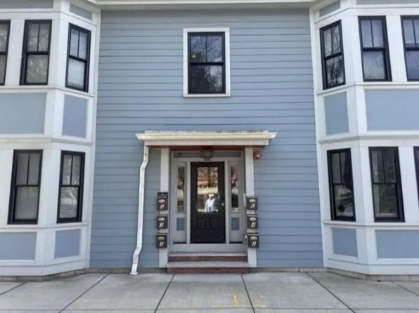 82 Highland Ave #1, Somerville, MA 02143