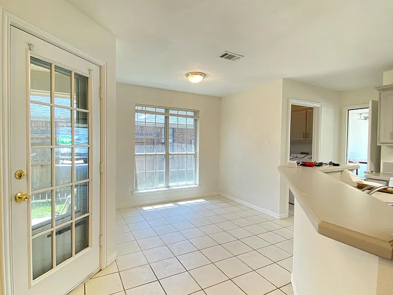 1212 Oak Valley — Photo 10