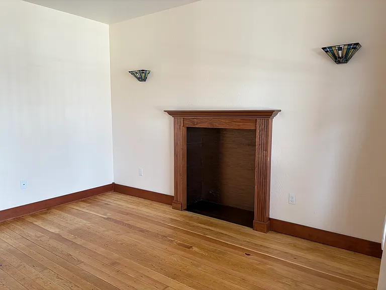 254 B St — Photo 3