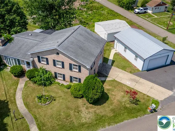 50 Lincoln Dr, Tamaqua, PA 18252