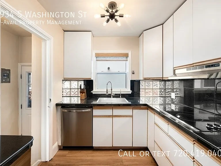 1934 S Washington St — Photo 15
