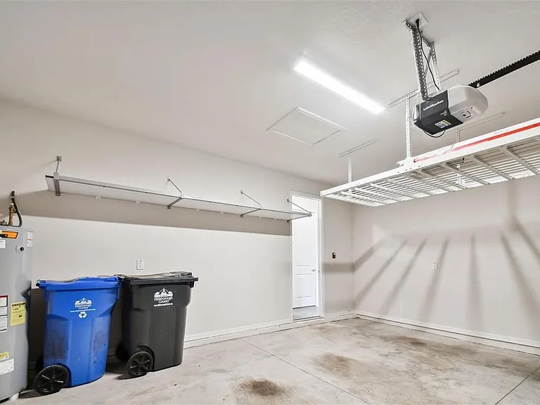 13144 Peachleaf Ave — Photo 35