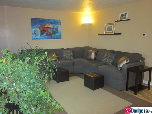 3rd image of 9016 Lakeview Dr