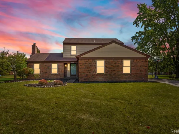 28615 Ryan Dr, Farmington Hills, MI 48336