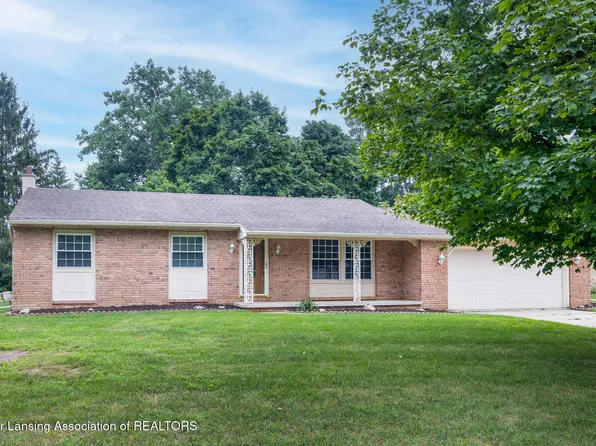 12794 Grand Willow Dr, Grand Ledge, MI 48837