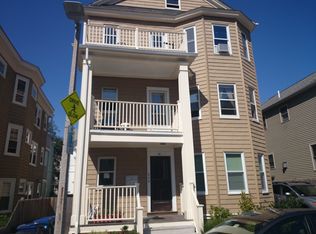 20 Woodlawn Dr, Newton, MA 02467