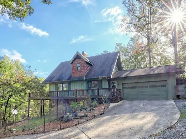 206 Peckerwood Rd, Hayesville, NC 28904