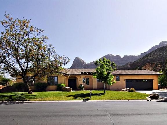 Ranch Style Home in downtown Springdale, UT