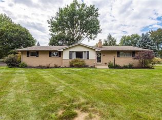 1605 Wilbur Dr NE, North Canton, OH 44720