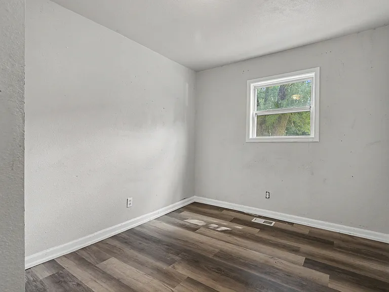 790 Harriet St #1 — Photo 9