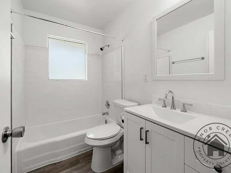 1138 Highland Dr — Photo 14