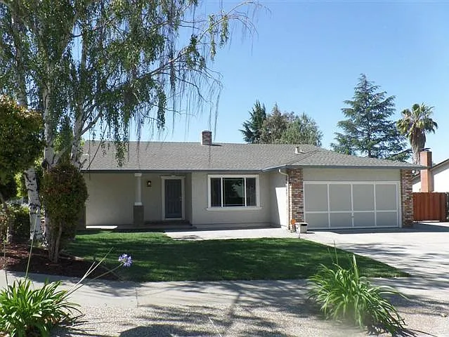 3194 Fowler Rd photo 1