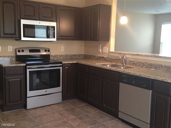 5th image of 6515 Camarillo Ct