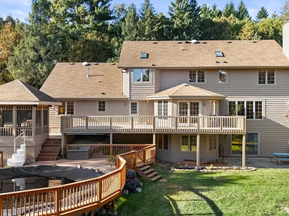 S57W29537 Saylesville ROAD, Waukesha, WI 53189