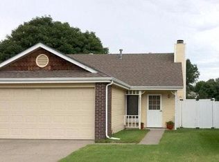 2902 Raleigh St, Lincoln, NE 68516