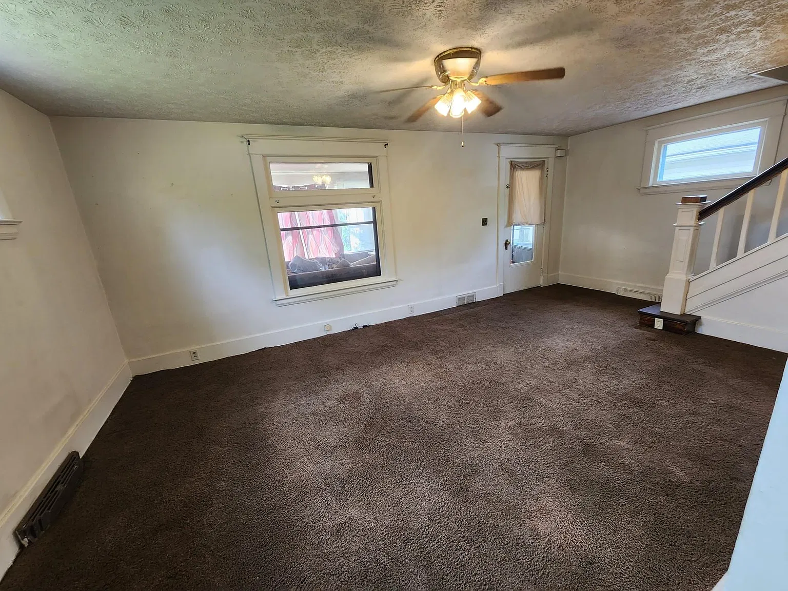 3 bed, 1380 sqft, $915 — Photo 3