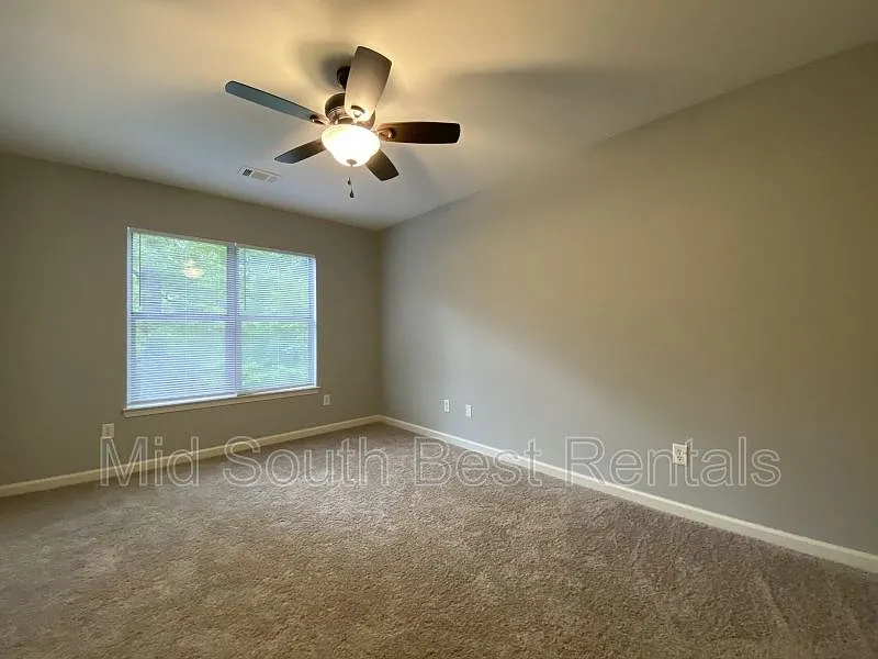 2116 Perry St — Photo 4