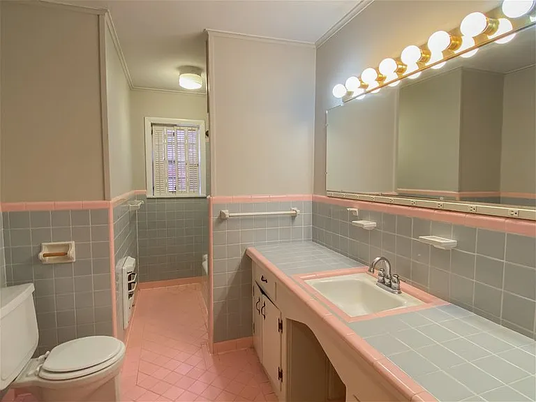 232 Arlington Dr — Photo 13