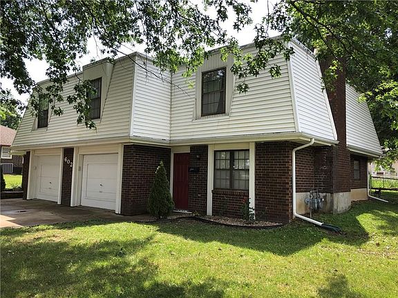 3rd image of 602 NE Magellan Ave