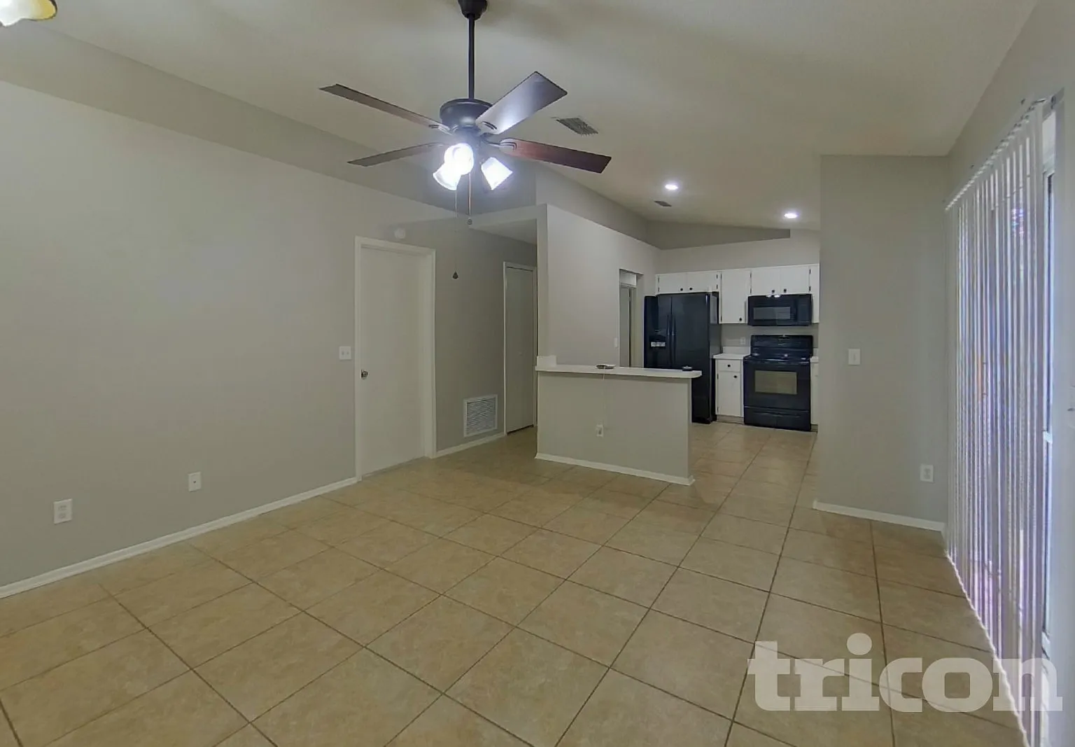 1248 E Cleveland Avenue Apopka FL — Photo 4