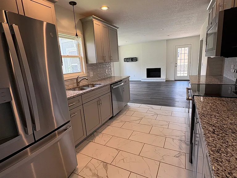4534 Summit St — Photo 11