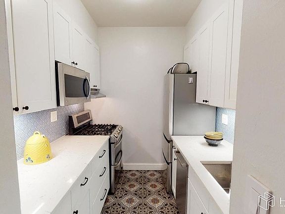 4th image of 208 W 119th St APT 3C