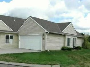 4 Maverick Dr, Wichita, KS 67220