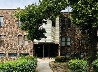 (Undisclosed Address), Woodridge, IL 60517