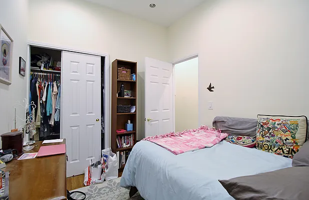 Rented by Julianna Realty Corp | media 18