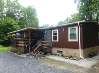 355 Lehigh Rd, Gouldsboro, PA 18424
