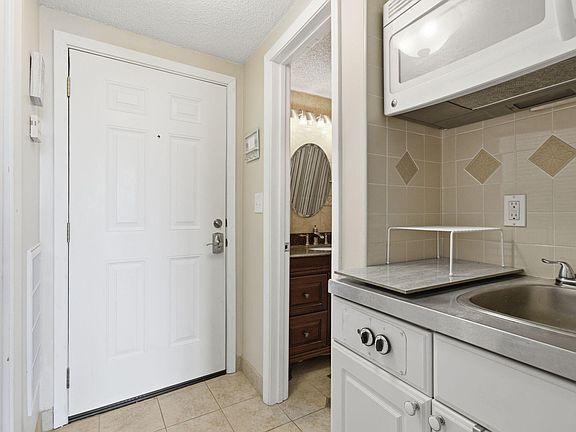 4th image of 214 Miracle Strip Pkwy SW #406B