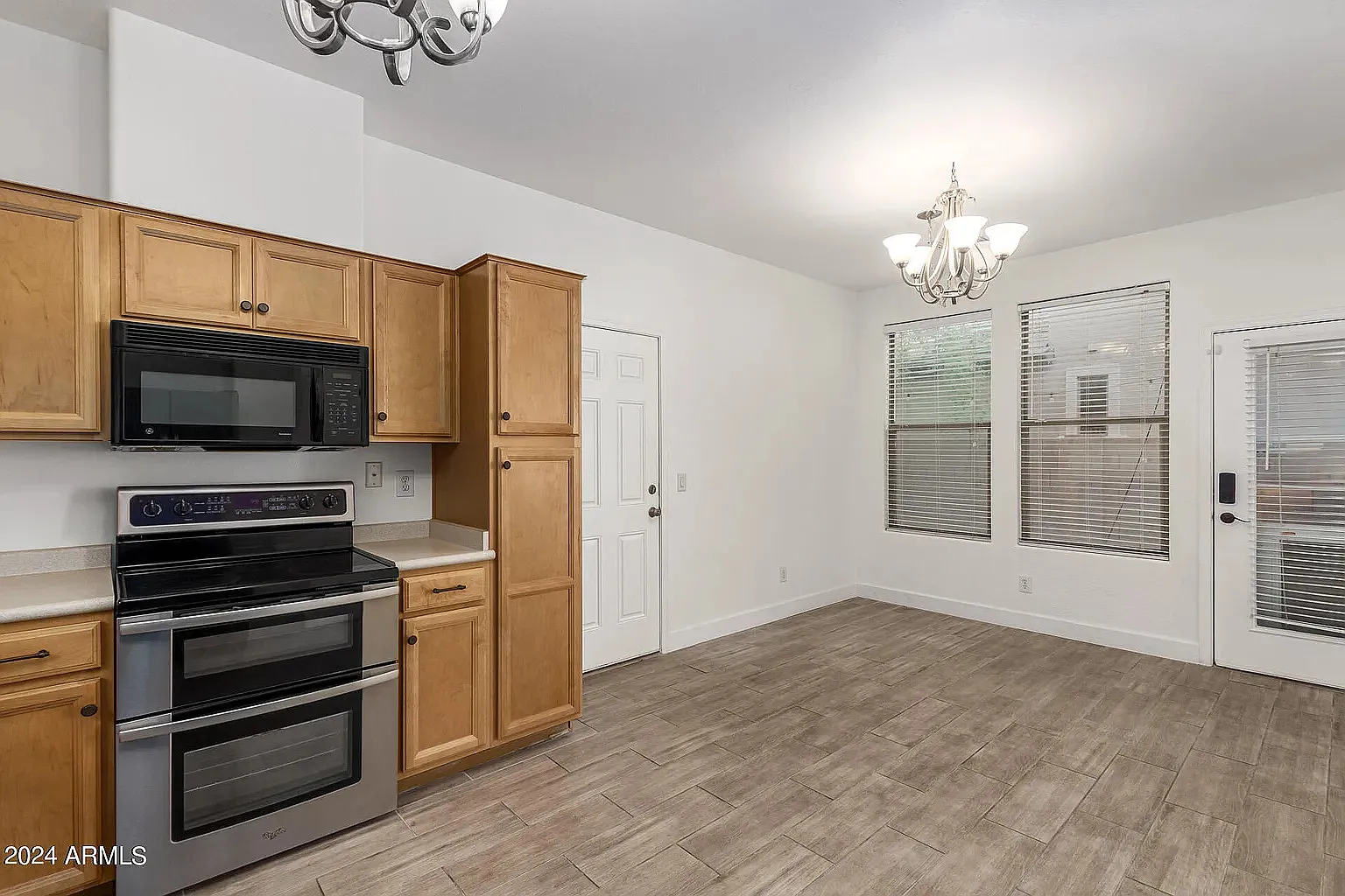4 bed, 2.5 bath, 1480 sqft, $2,650 — Photo 3