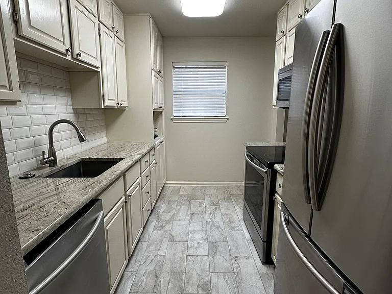 415 Thigpen Dr #1104 — Photo 14