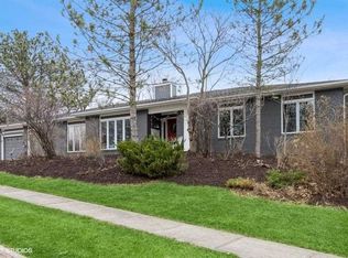 918 Bluffwood Dr, Iowa City, IA 52245