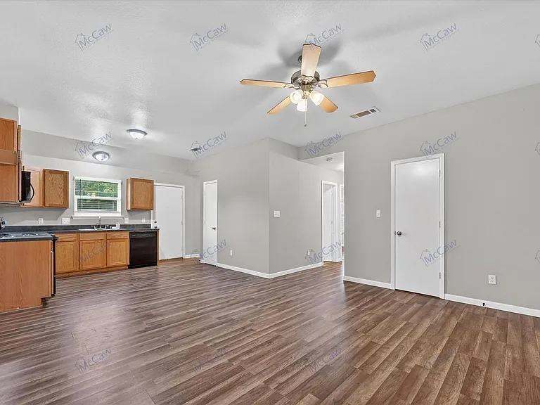2312 Gilmer St — Photo 5