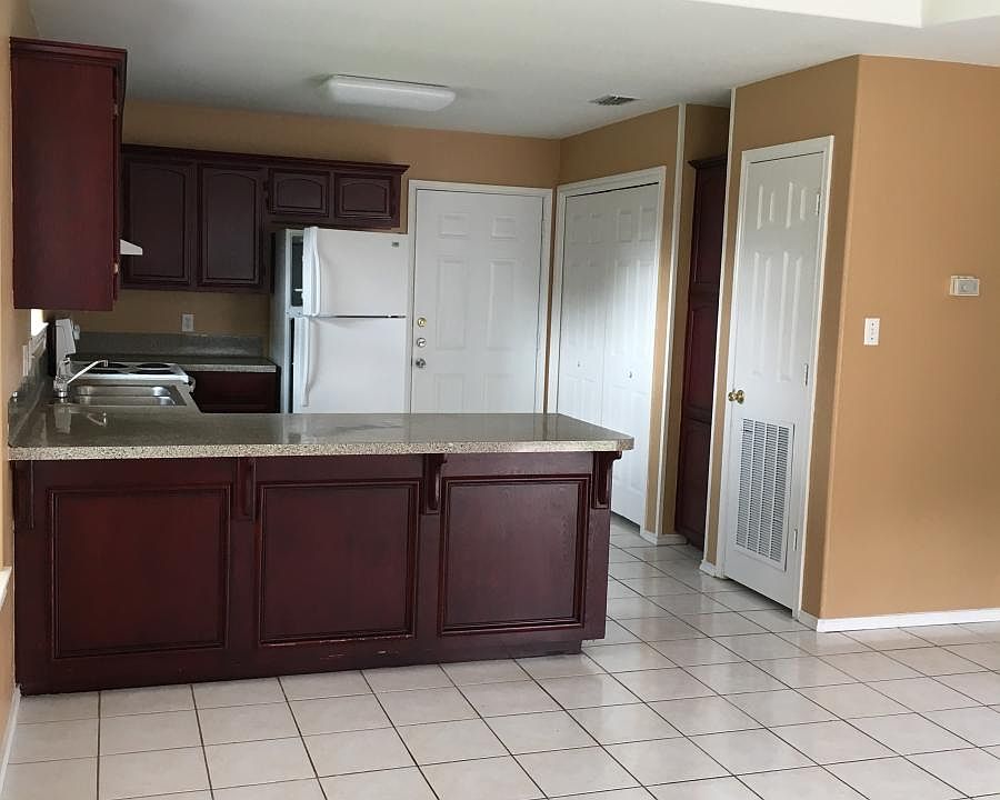 1st image of 934 English Ave #1