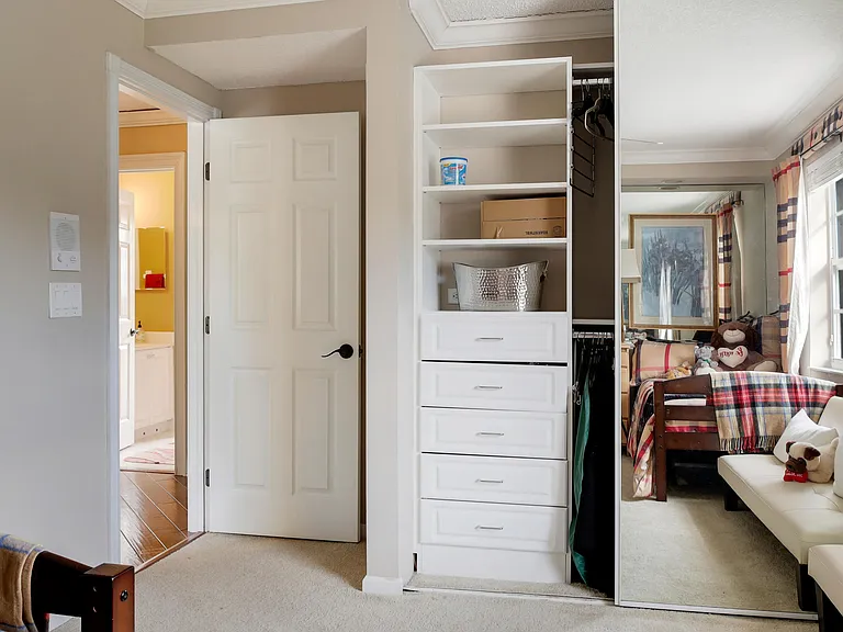 2070 Chagall Cir — Photo 32