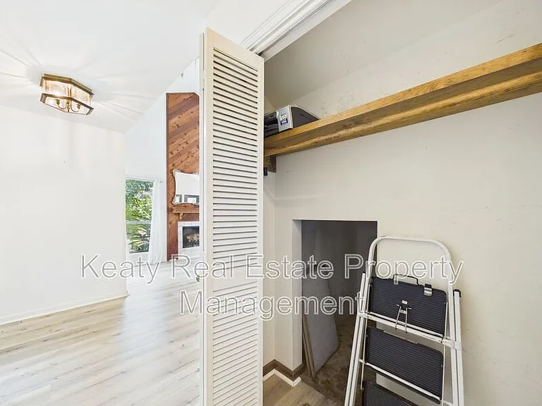 604 Briargate Walk Cir — Photo 13