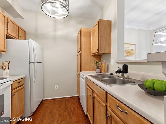 5th image of 1530 Spring Gate Dr Unit 9312