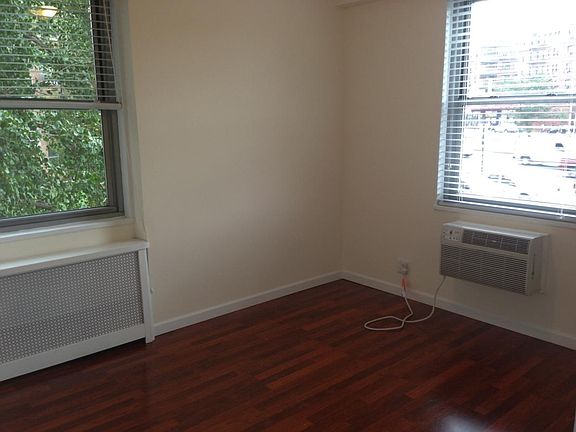 5th image of 10319 Queens Blvd