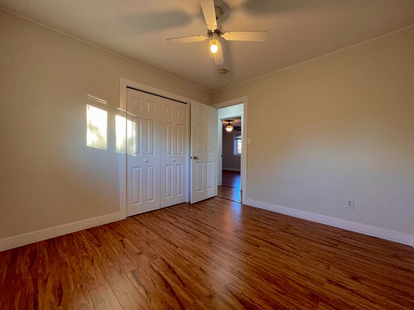 3 bedroom rental in Surrey — photo 14
