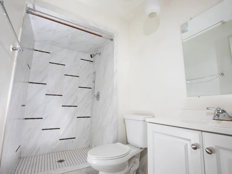 4705 Largo Trl — Photo 13